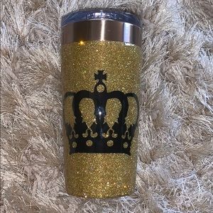 Gold crown tumbler